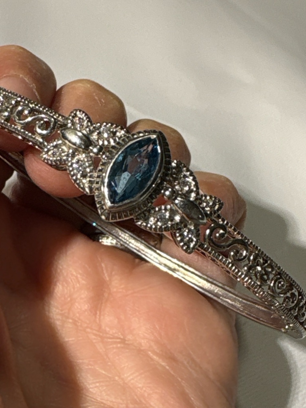 Sterling 925 Blue & White Topaz Butterfly Filigree Hinged Bangle Bracelet - Picture 2 of 7